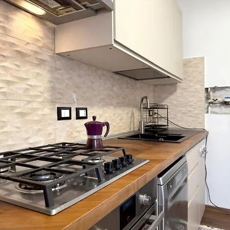 Livorno, Vicini Al Mare, Connessi Citta