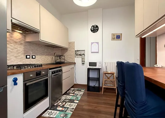 Livorno, Vicini Al Mare, Connessi Citta Livorno