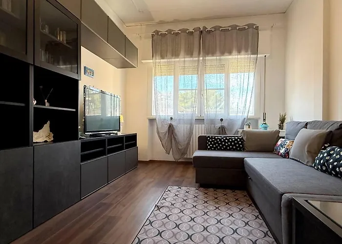 Livorno, Vicini Al Mare, Connessi Citta Lejlighed Livorno